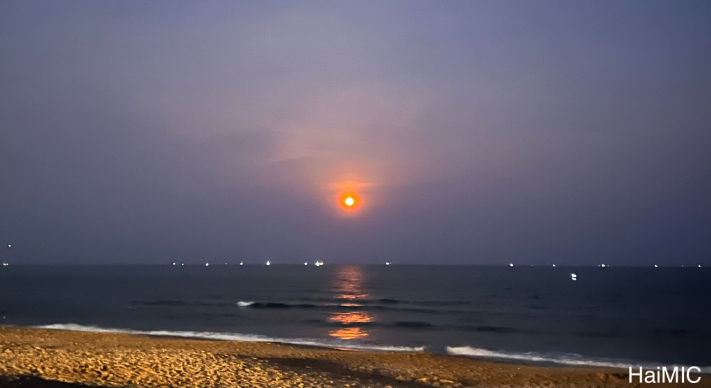 Phần 6: Mặt trăng trên bãi biển Oceanami, huyện Đất Đỏ, tỉnh Bà&nbsp;Rịa